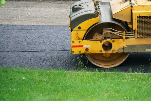 Why Choose Us For All Your Driveway Paving Needs in Gulfport, FL?